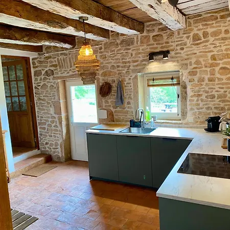 Semesterbostad Le Petit Chaudenas - Piscine Privee Dans Un Vaste Terrain Avec Foret *