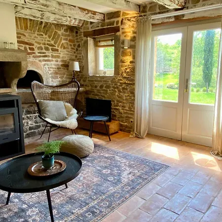 Le Petit Chaudenas - Piscine Privee Dans Un Vaste Terrain Avec Foret